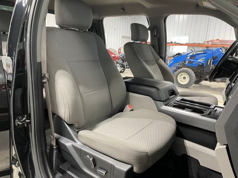 Used 2017 Ford F150 XLT w/ Equipment Group 302A Luxury image 23