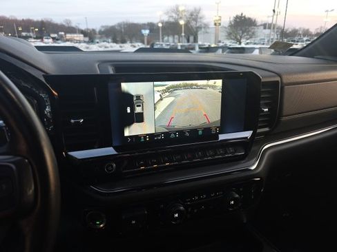 Used 2023 Chevrolet Silverado 1500 ZR2 w/ Technology Package image 27