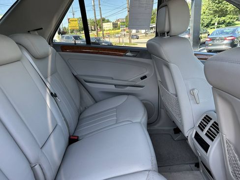 Used 2007 Mercedes-Benz ML 350 4MATIC w/ P1 Pkg image 12