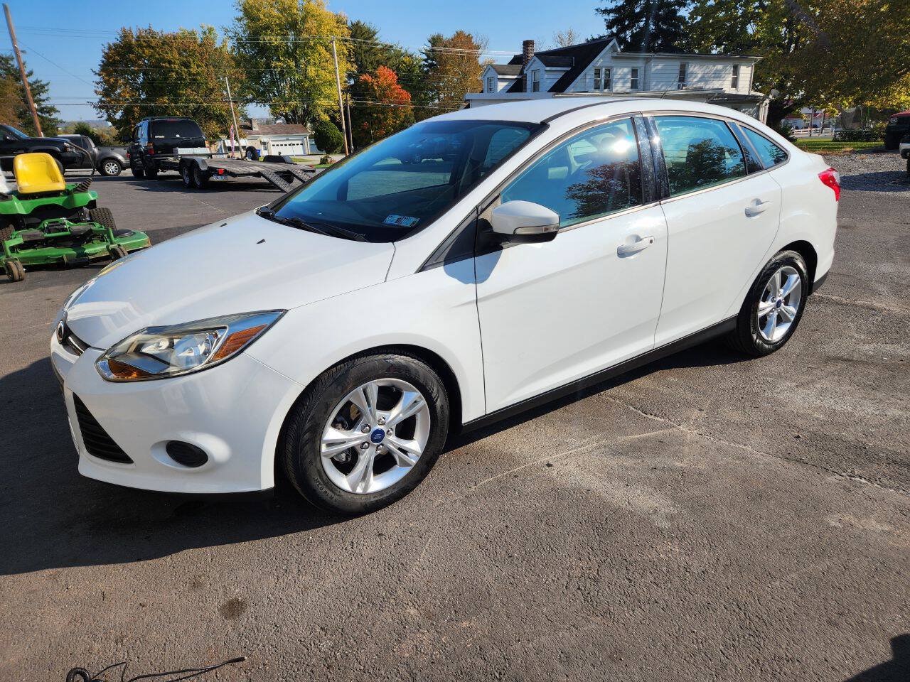 Used 2014 Ford Focus SE FWD image 1