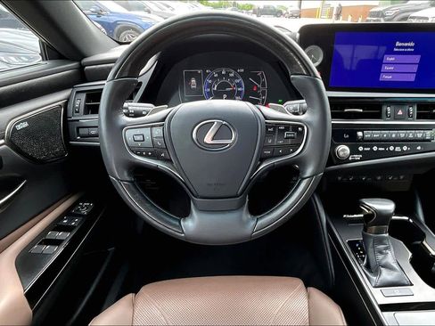Used 2023 Lexus ES 350 Ultra Luxury w/ Accessory Package (Z2) FWD image 7