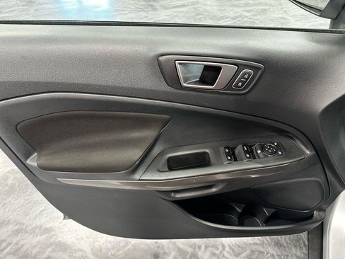 Used 2021 Ford EcoSport SE FWD image 9