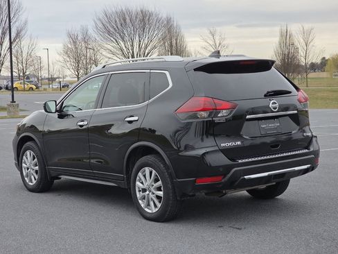 Used 2020 Nissan Rogue SV image 6