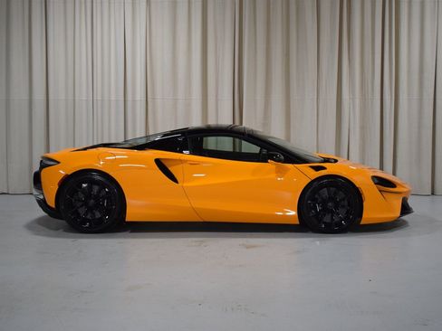 New 2026 McLaren Artura Spider RWD image 14