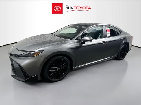 New 2026 Toyota Camry SE FWD image 9