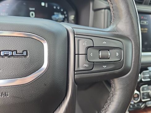 Used 2023 GMC Yukon Denali Ultimate AWD/4WD image 19