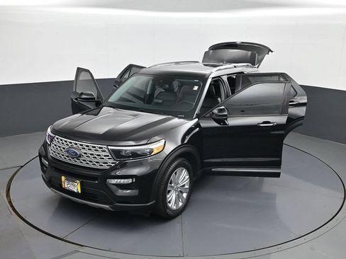 Used 2024 Ford Explorer Limited w/ Limited Technology Package AWD/4WD image 31
