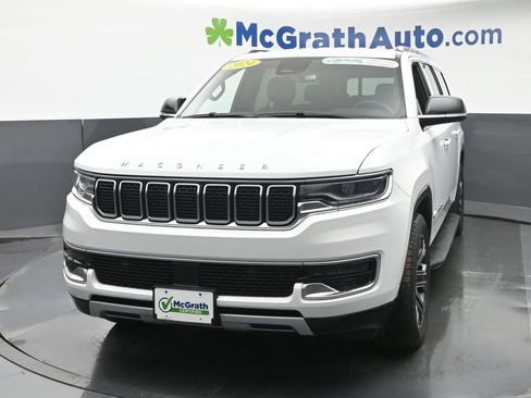 Used 2024 Jeep Wagoneer L Series II w/ Flexible Seating Group AWD/4WD image 32