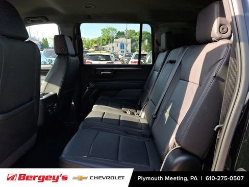 Certified 2025 Chevrolet Suburban LT AWD/4WD image 13