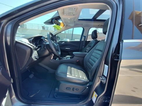 Used 2019 Ford Escape Titanium AWD/4WD image 15