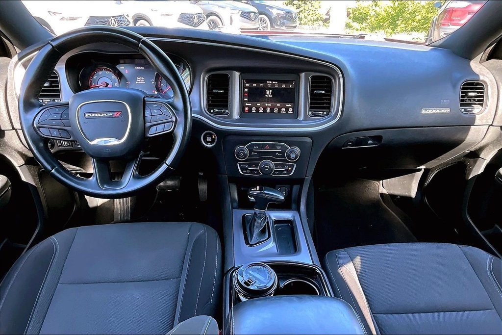 Used 2020 Dodge Charger SXT w/ Blacktop Package RWD image 18