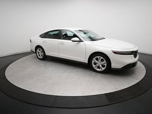 Used 2023 Honda Accord LX image 13