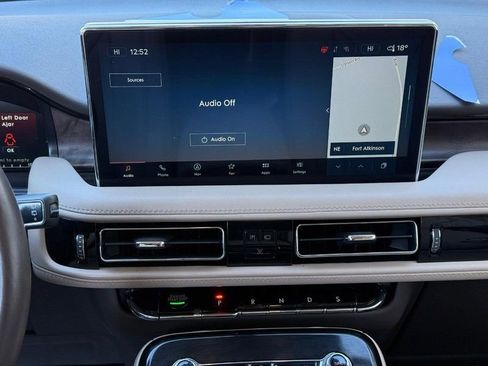 Used 2023 Lincoln Nautilus Reserve w/ Equipment Group 201A image 11