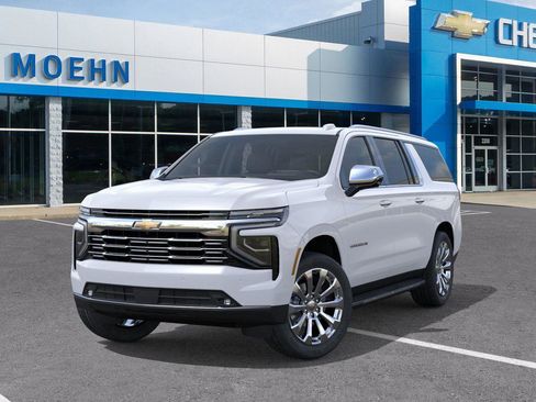 New 2026 Chevrolet Suburban Premier image 6