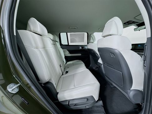 Used 2024 Hyundai Santa Fe SEL image 28