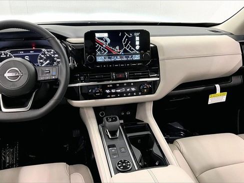 New 2025 Nissan Pathfinder SL w/ Lighting Package (N92) image 7