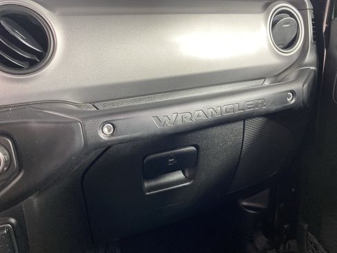 Used 2023 Jeep Wrangler Sport AWD/4WD image 29