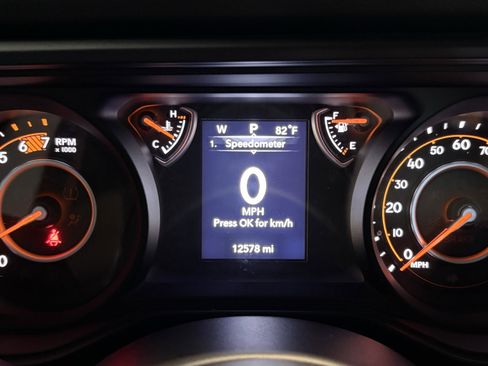 Used 2025 Jeep Wrangler Sport image 25