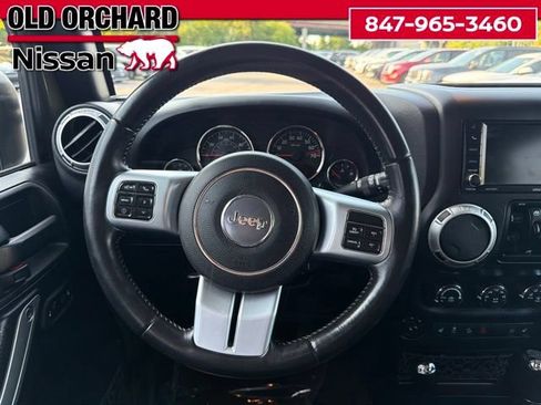 Used 2016 Jeep Wrangler Unlimited Rubicon AWD/4WD image 16