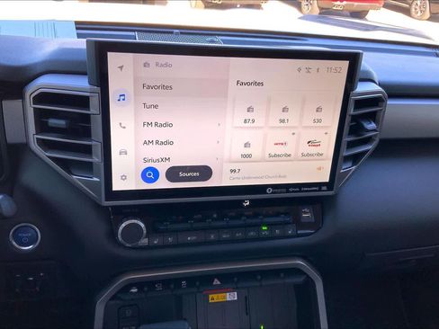 Used 2023 Toyota Tundra Limited image 31