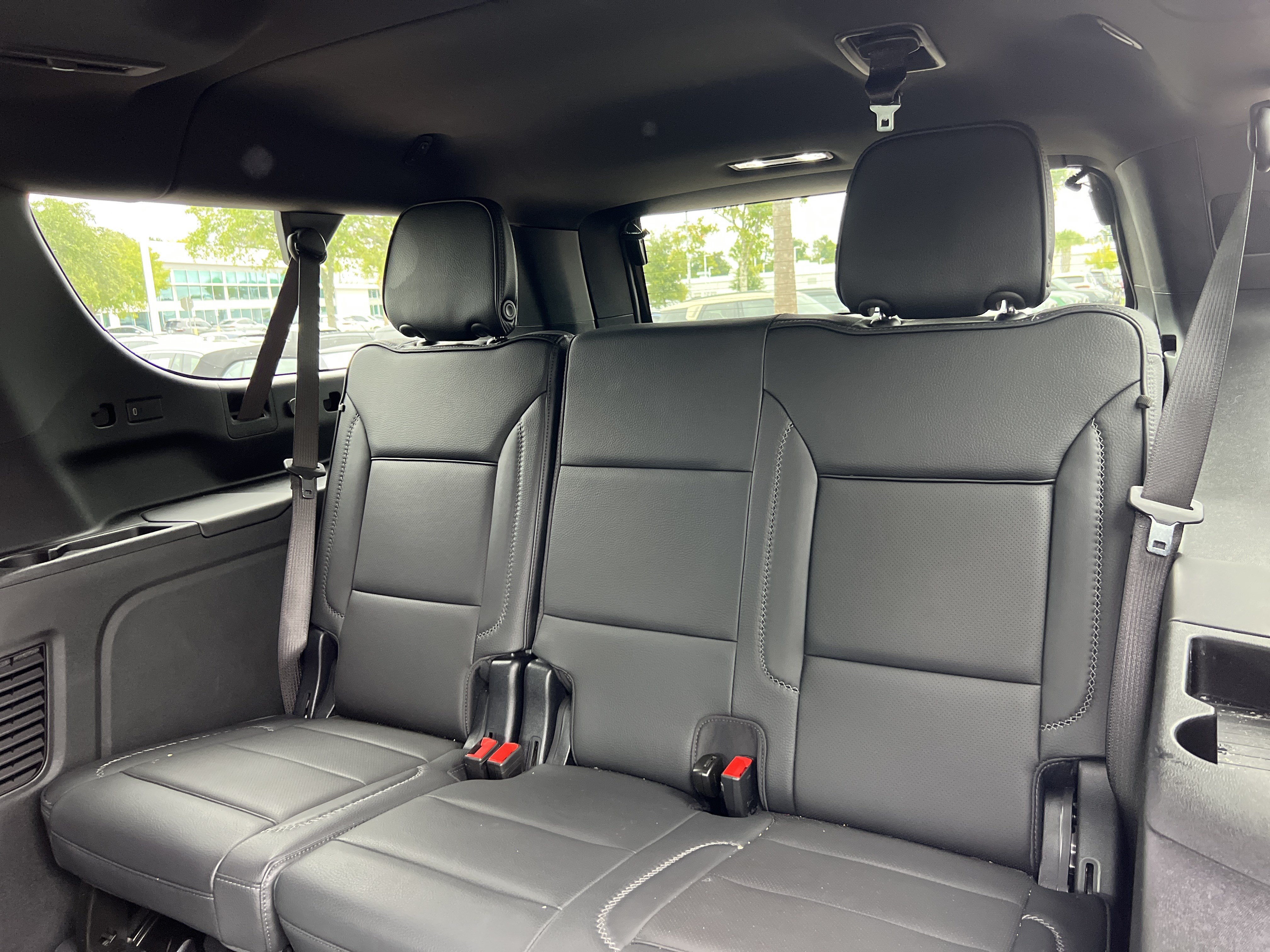 Used 2025 GMC Yukon XL Denali w/ Sun & Power Step Package AWD/4WD image 32