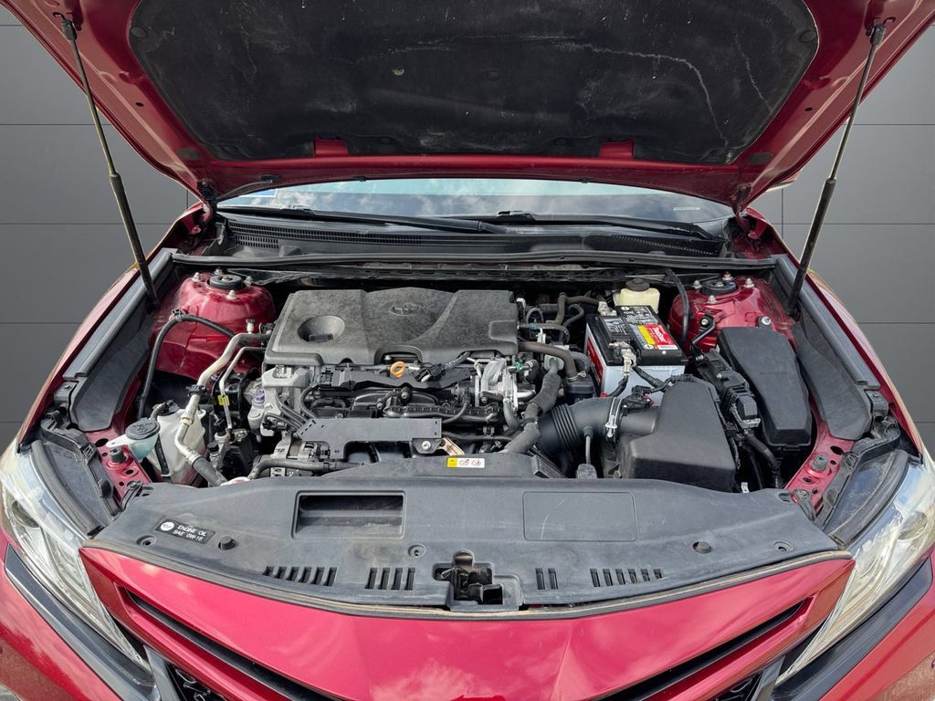 Certified 2018 Toyota Camry XSE FWD image 20