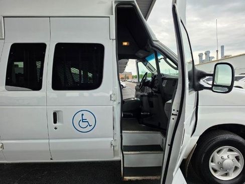 Used 2009 Ford E-350 and Econoline 350 Extended Super Duty RWD image 20