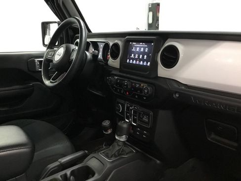Used 2021 Jeep Wrangler Unlimited Sport AWD/4WD image 21
