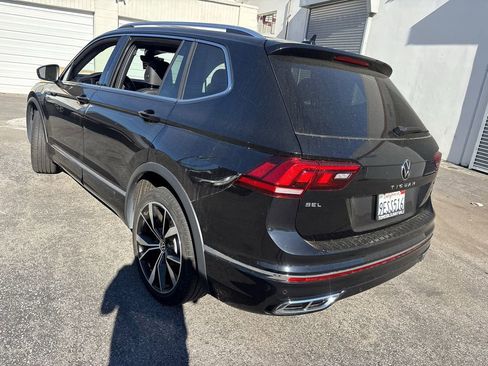 Used 2023 Volkswagen Tiguan SEL R-Line image 5