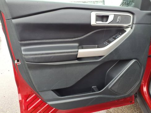 Used 2023 Ford Explorer XLT w/ Equipment Group 202A image 13