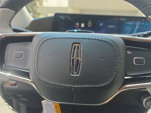 New 2027 Lincoln Navigator L Black Label RWD image 24