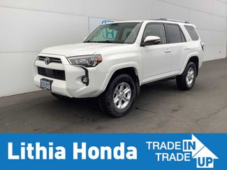 Used 2023 Toyota 4Runner SR5 Premium w/ Moonroof Package AWD/4WD video 1