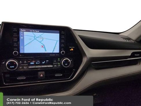 Used 2022 Toyota Highlander XLE image 19