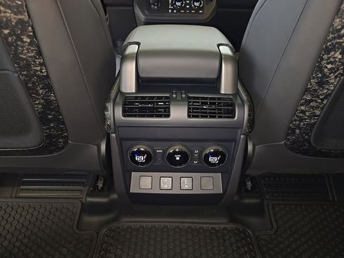 New 2026 Land Rover Defender 110 OCTA AWD/4WD image 25