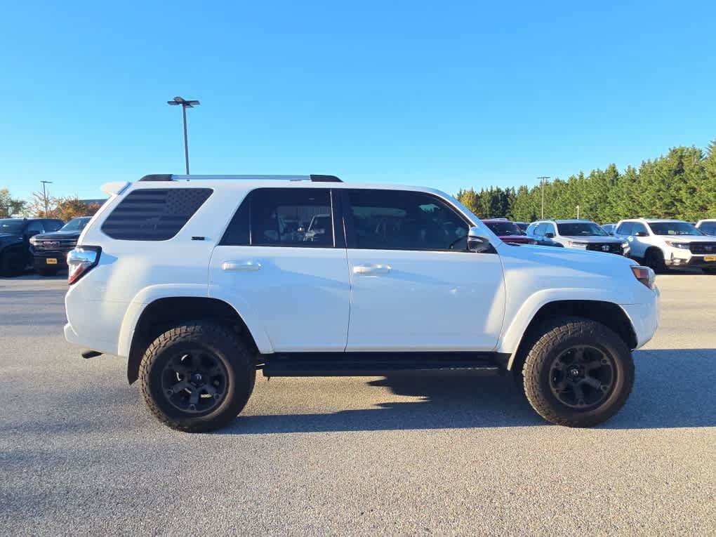 Used 2018 Toyota 4Runner SR5 Premium AWD/4WD image 3
