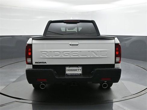 New 2026 Honda Ridgeline Black Edition image 8