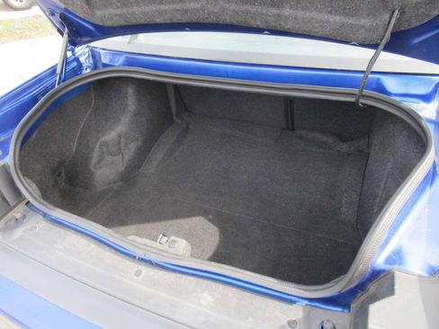 Used 2021 Dodge Challenger SXT w/ Blacktop Package image 5