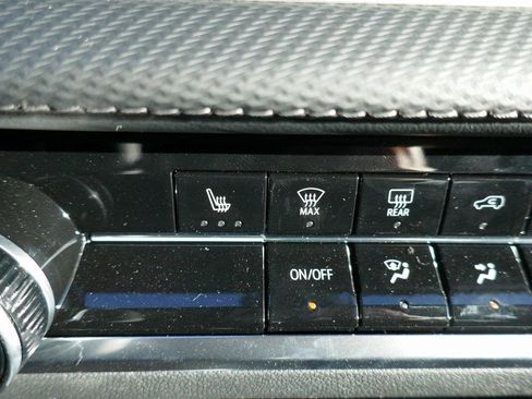 New 2026 Chevrolet Equinox LT w/ Midnight Edition image 18