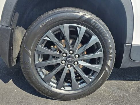 Used 2023 Chevrolet Traverse RS w/ LPO, Floor Liner Package AWD/4WD image 12