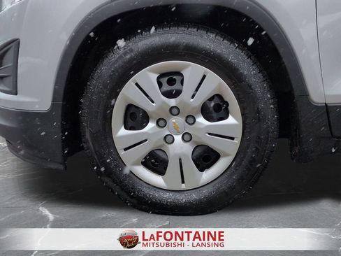 Used 2015 Chevrolet Trax LS image 32