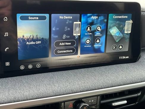 New 2026 Nissan Kicks SV w/ SV Premium Package FWD image 16