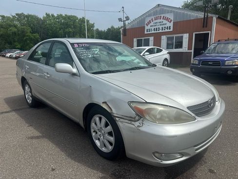 Used 2003 Toyota Camry XLE FWD image 3