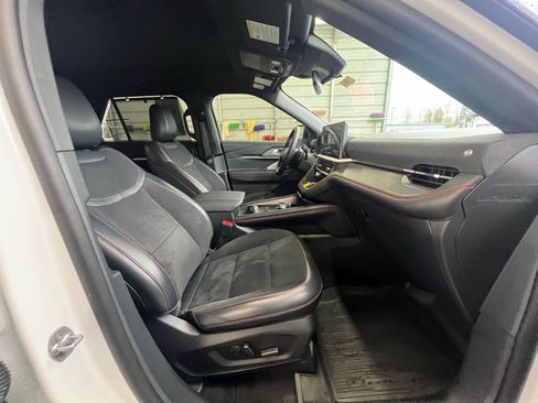 Used 2025 Ford Explorer ST image 16