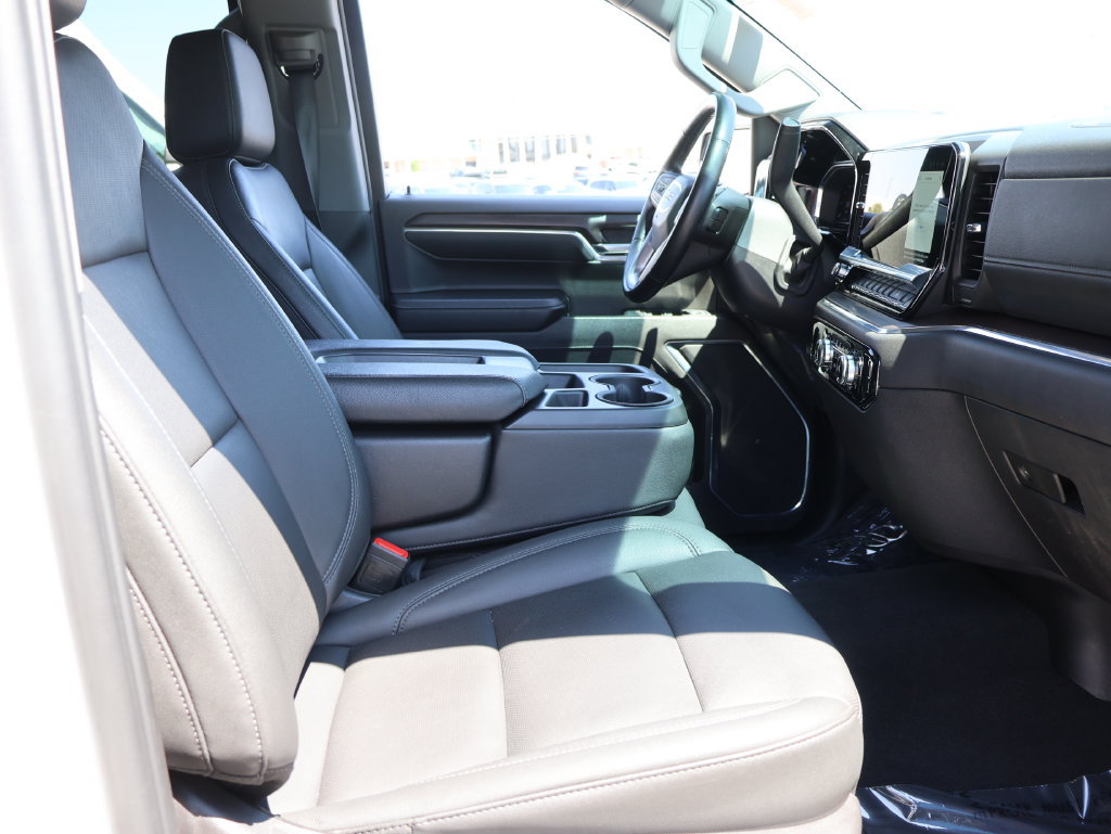Used 2024 GMC Sierra 1500 SLT AWD/4WD image 9