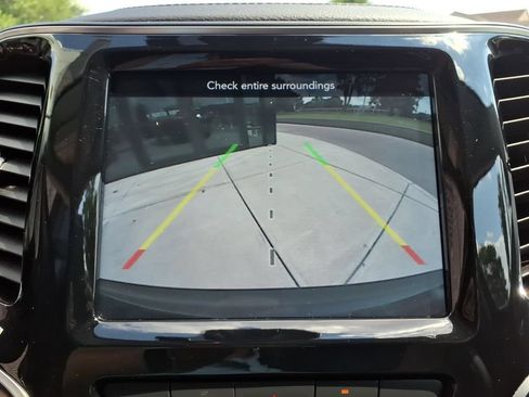 Used 2021 Jeep Cherokee Limited AWD/4WD image 21