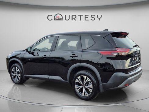 Certified 2021 Nissan Rogue SV FWD image 5