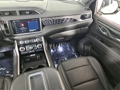 Used 2024 GMC Yukon XL Denali image 18