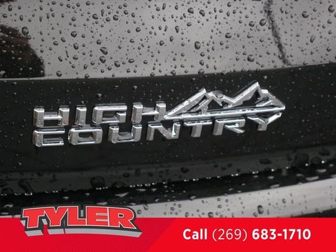 New 2026 Chevrolet Traverse High Country w/ LPO, Floor Liner Package image 15