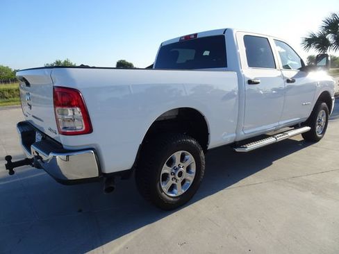 Used 2024 RAM 2500 Big Horn w/ Off Road Package AWD/4WD image 4