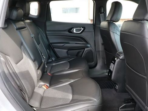 Used 2022 Jeep Compass Altitude w/ Convenience Group image 40